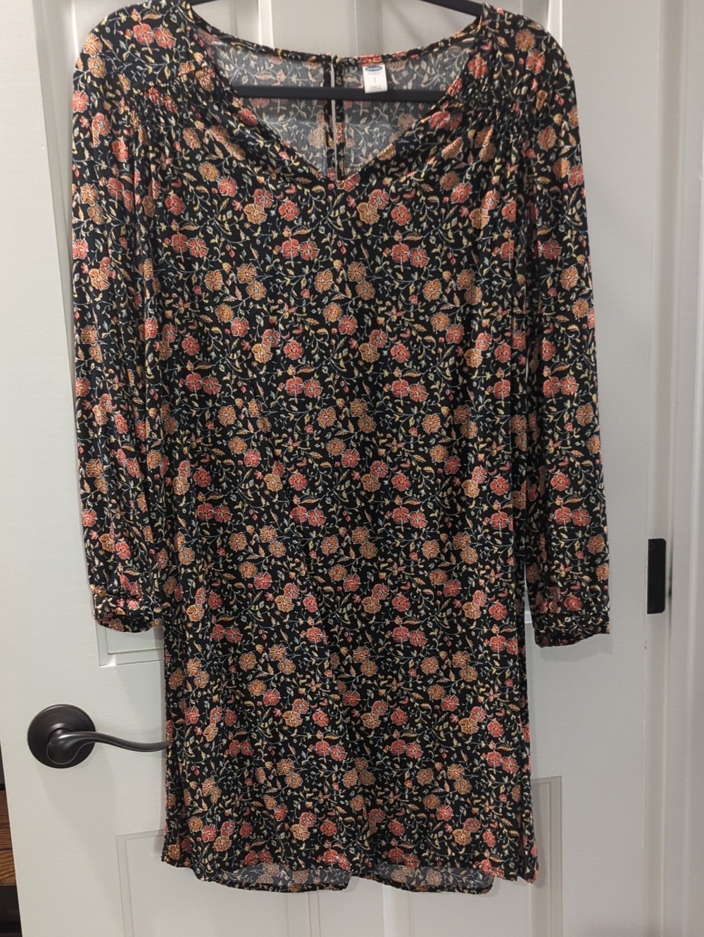 Old Navy Black Floral V-Neck Long Sleeve Dress